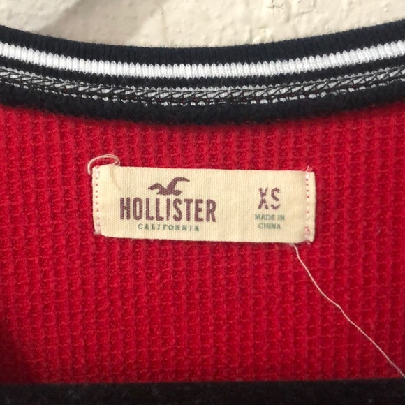 Red Cropped Tee with Tiger Sequin Patch - Picture 3 of 4